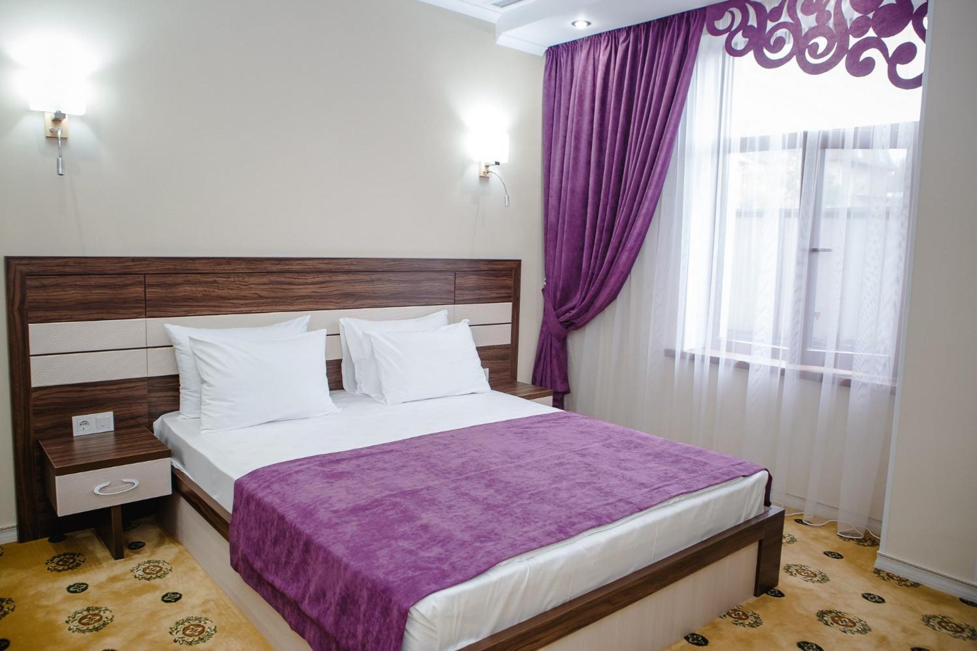 Hotel Luxury House Schymkent Exterior foto