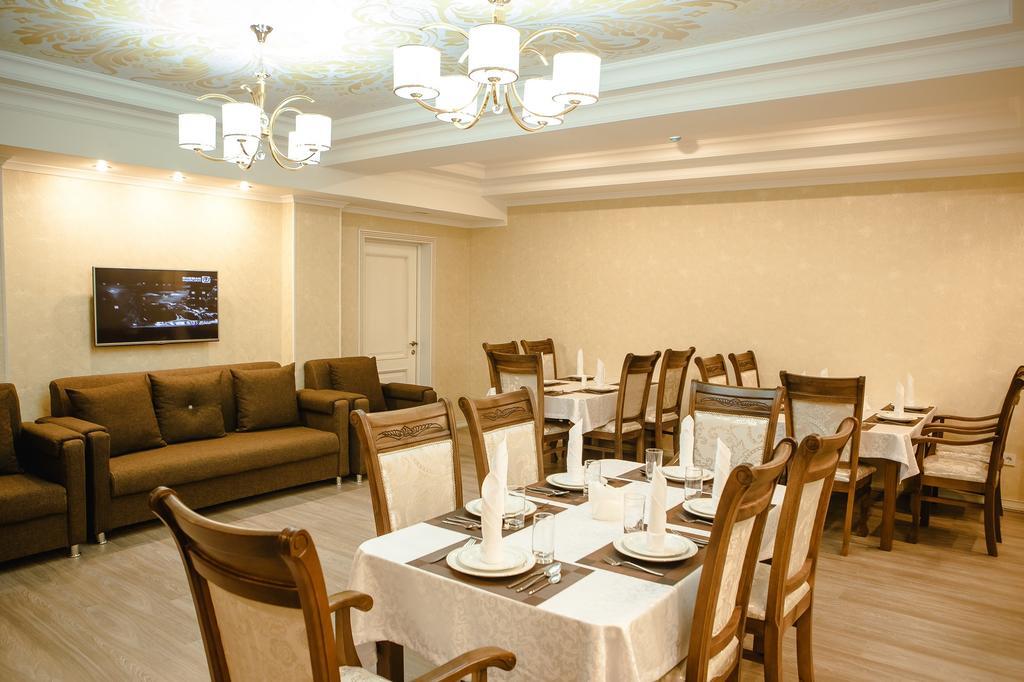 Hotel Luxury House Schymkent Exterior foto