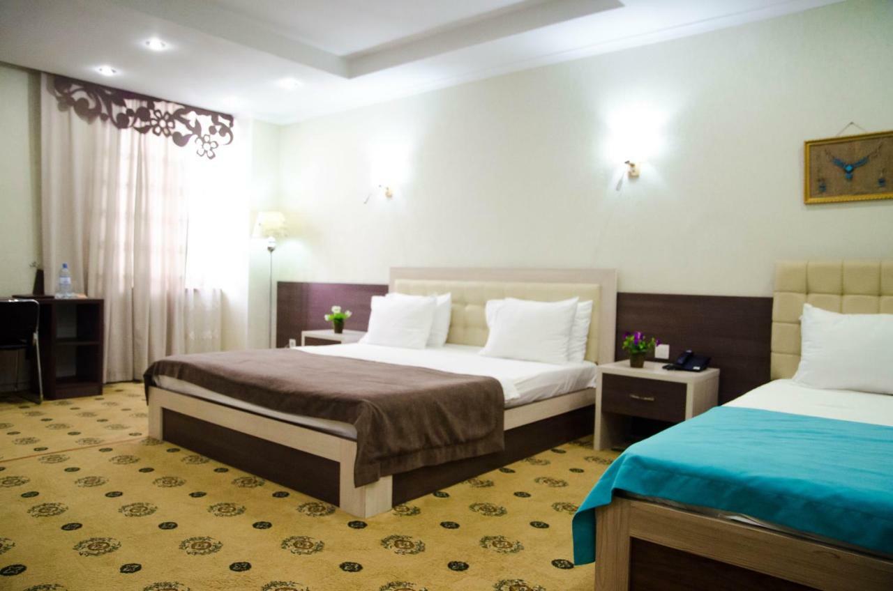 Hotel Luxury House Schymkent Exterior foto