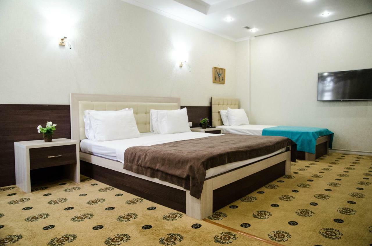 Hotel Luxury House Schymkent Exterior foto