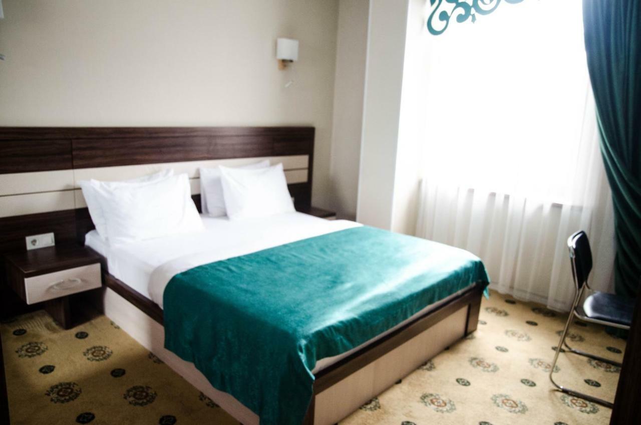 Hotel Luxury House Schymkent Exterior foto